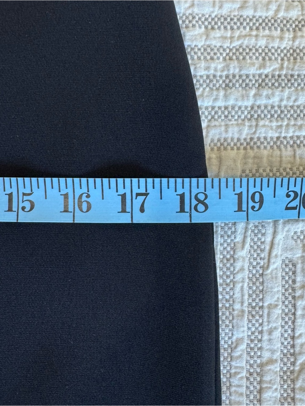 Louben Black Sheath Dress - Size 4 - Fully Lined - Classic Little Black Dress - Picture 9 of 10